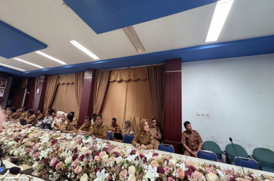 Menghadiri Rapat Transformasi Budaya ASN di Lingkungan Pemerintah Daerah dan Penilaian Kerja.