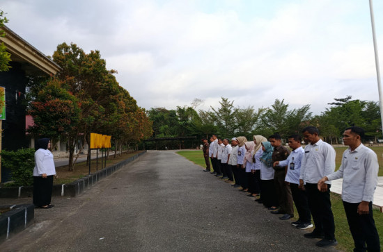 Plt. Camat kuok Memimpin Apel Pagi